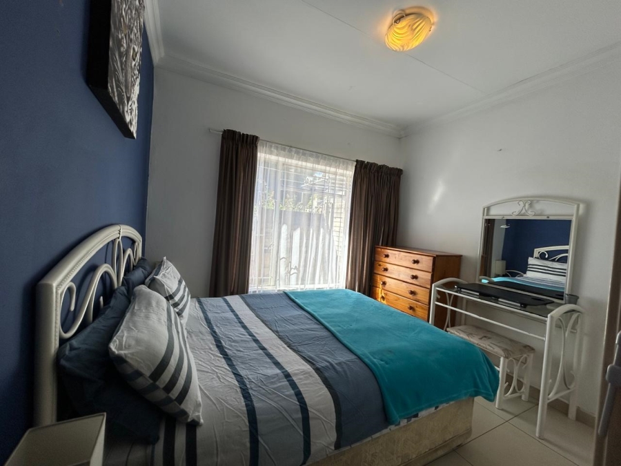 6 Bedroom Property for Sale in Ifafi North West